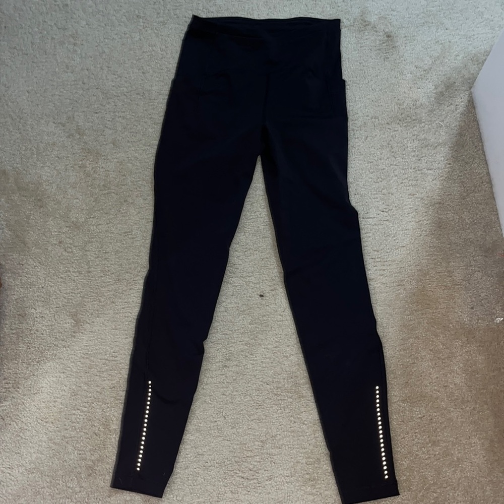 black lulu leggings with pockets